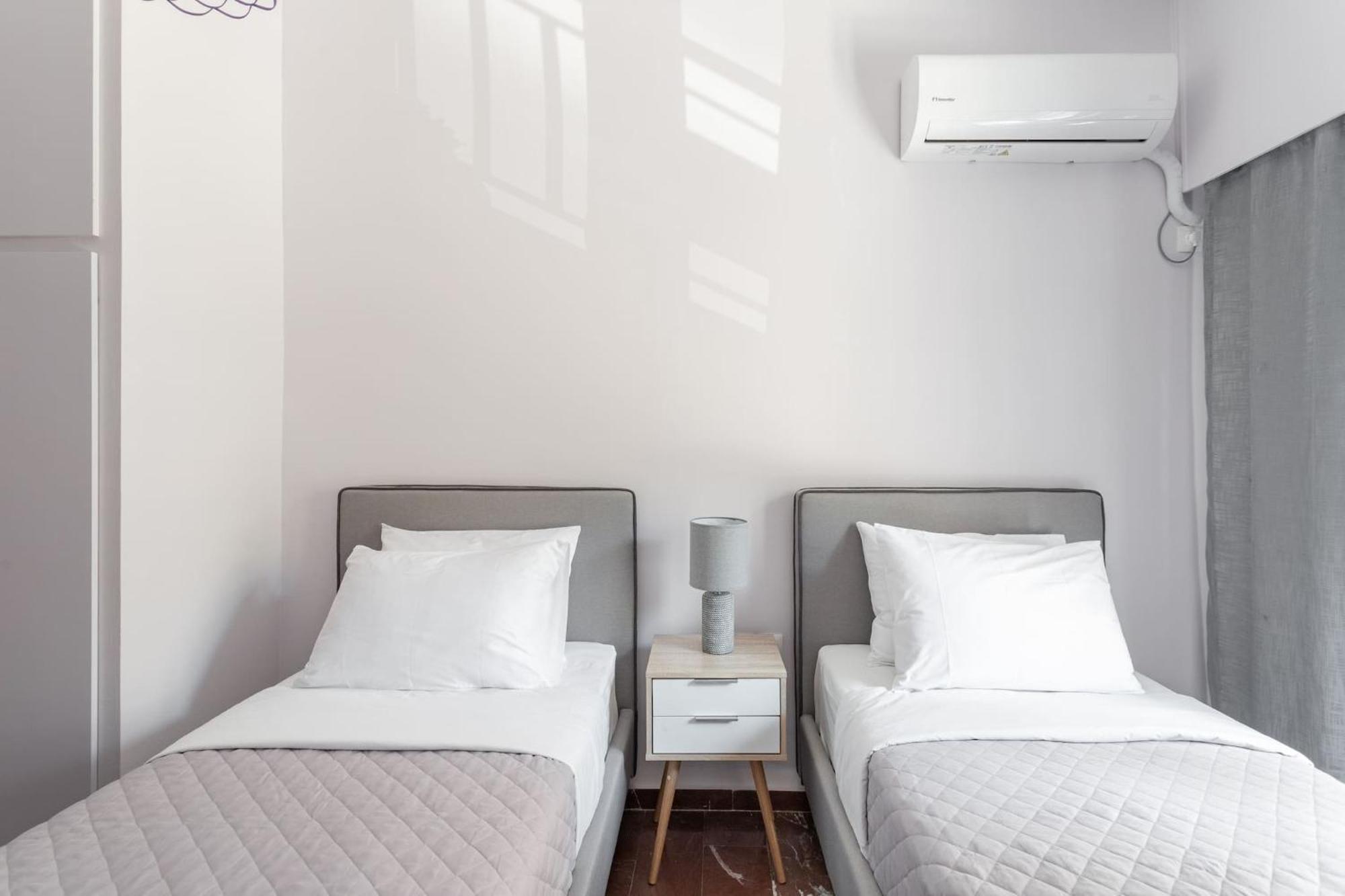 Explore History From A Chic Central Apartment Αθήνα Εξωτερικό φωτογραφία